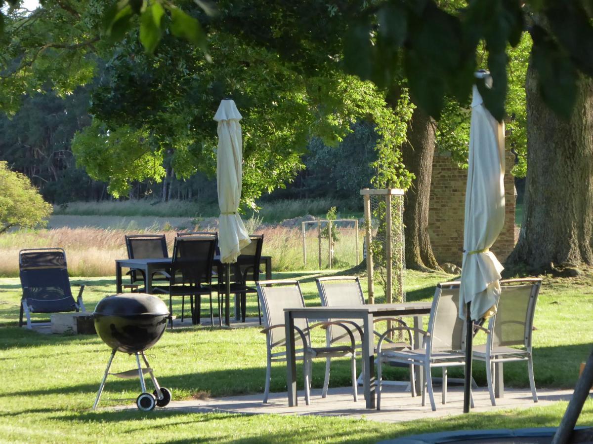 Ferienhaus Gut Rattelvitz Insel Ruegen 깅슈트 외부 사진