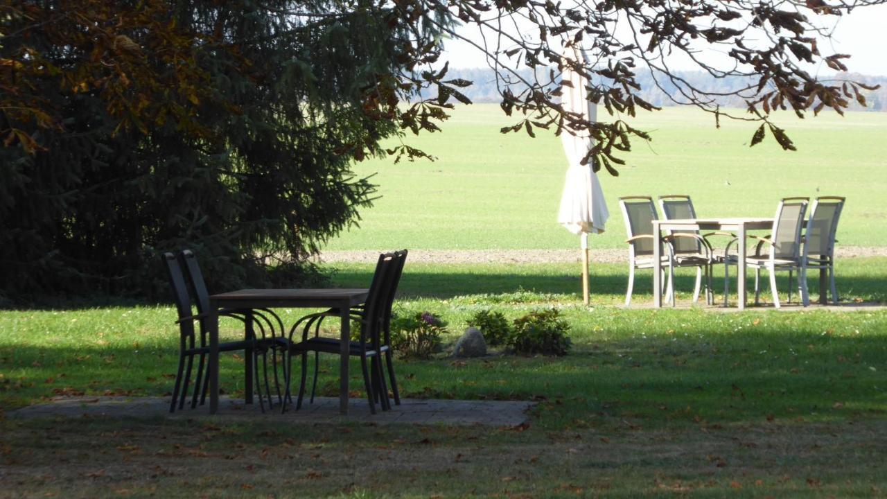 Ferienhaus Gut Rattelvitz Insel Ruegen 깅슈트 외부 사진