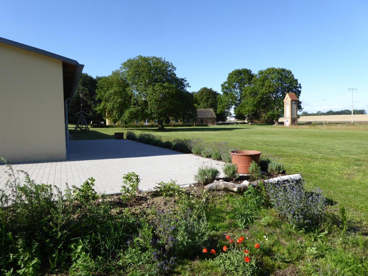 Ferienhaus Gut Rattelvitz Insel Ruegen 깅슈트 외부 사진