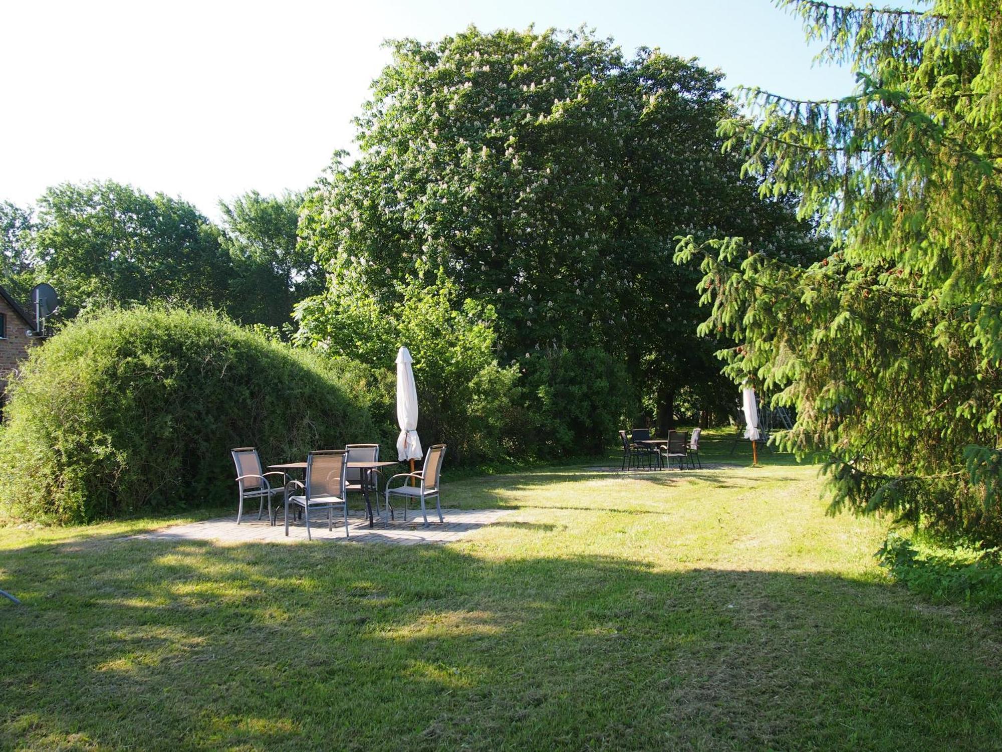 Ferienhaus Gut Rattelvitz Insel Ruegen 깅슈트 외부 사진