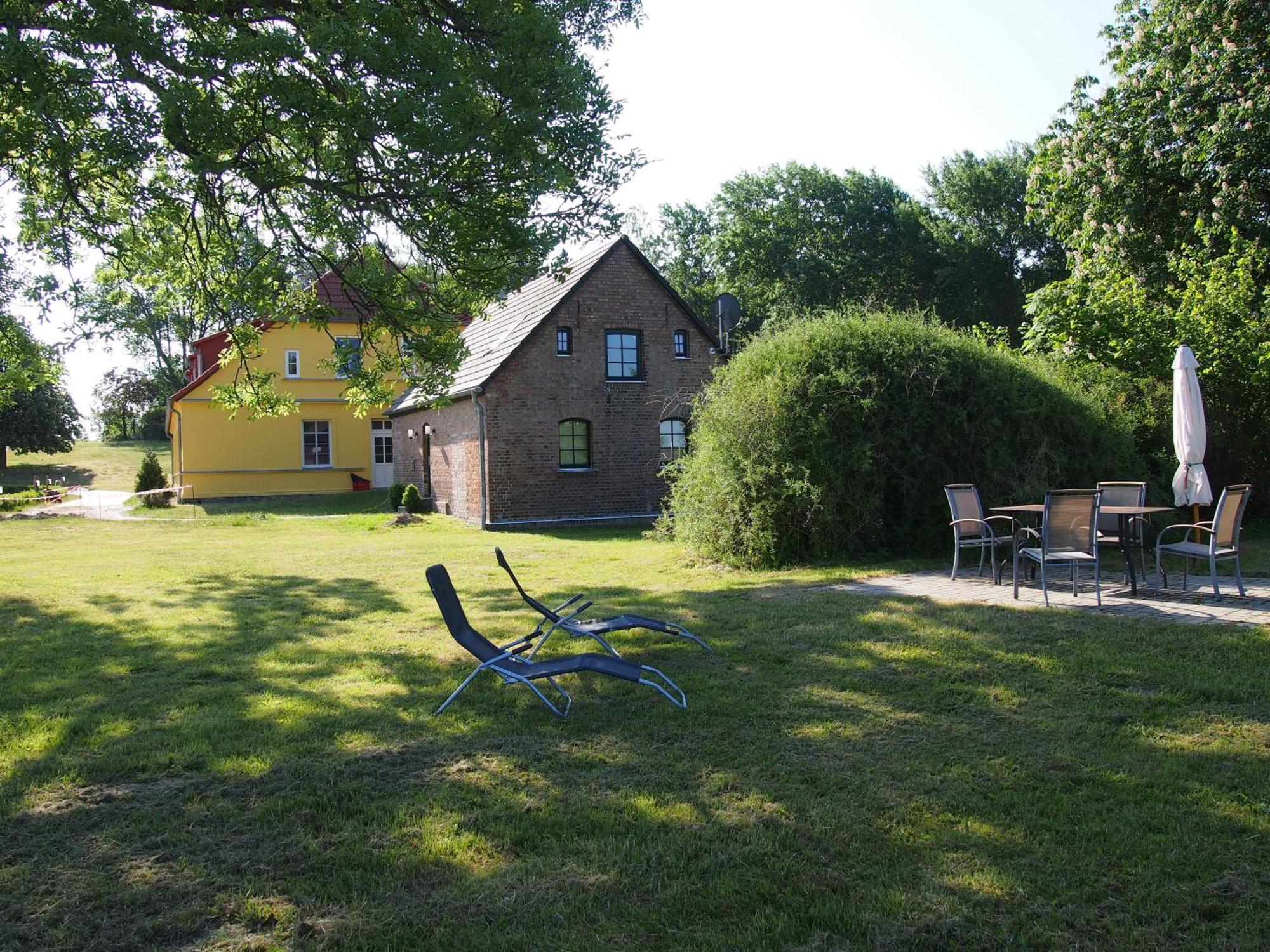 Ferienhaus Gut Rattelvitz Insel Ruegen 깅슈트 외부 사진