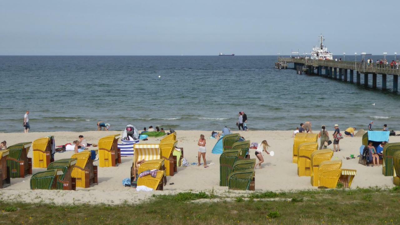 Ferienhaus Gut Rattelvitz Insel Ruegen 깅슈트 외부 사진